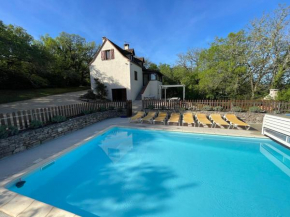 Gîte vue imprenable Vallée du Lot, piscine privée